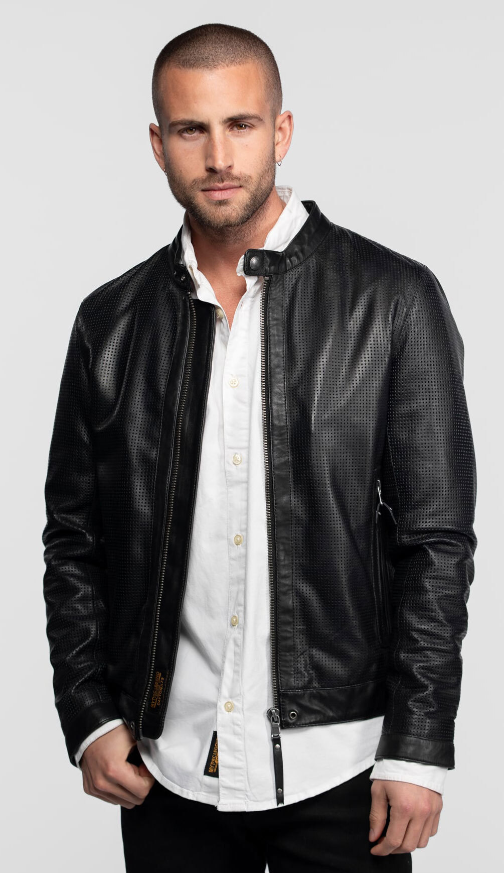 104208-knapp-noir-(2)