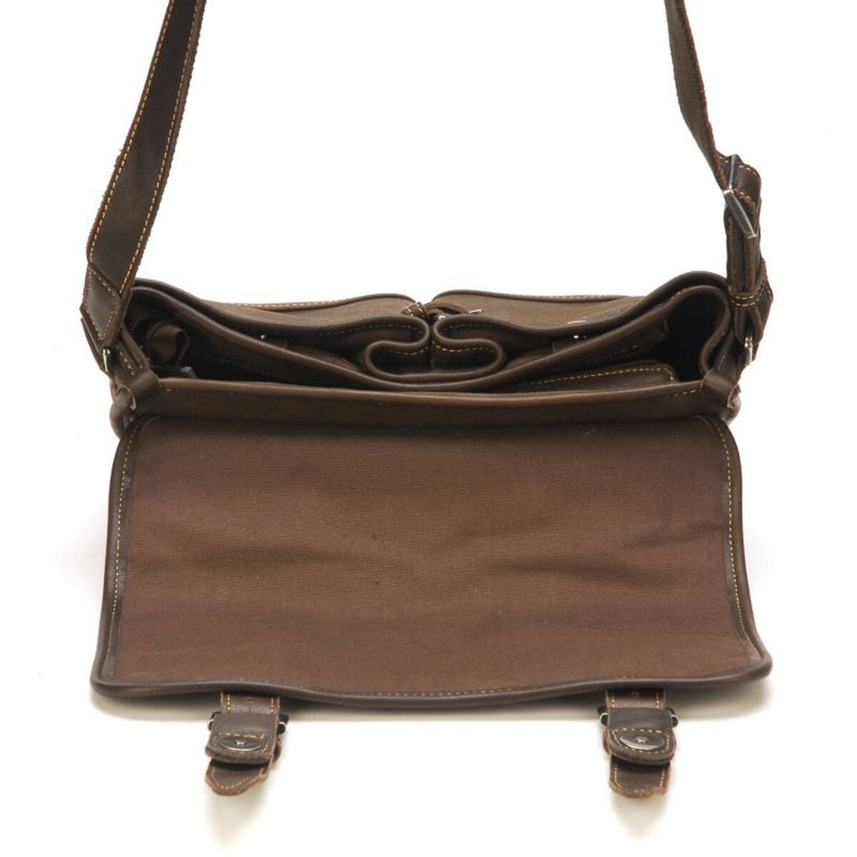 215812-chatain-interieur