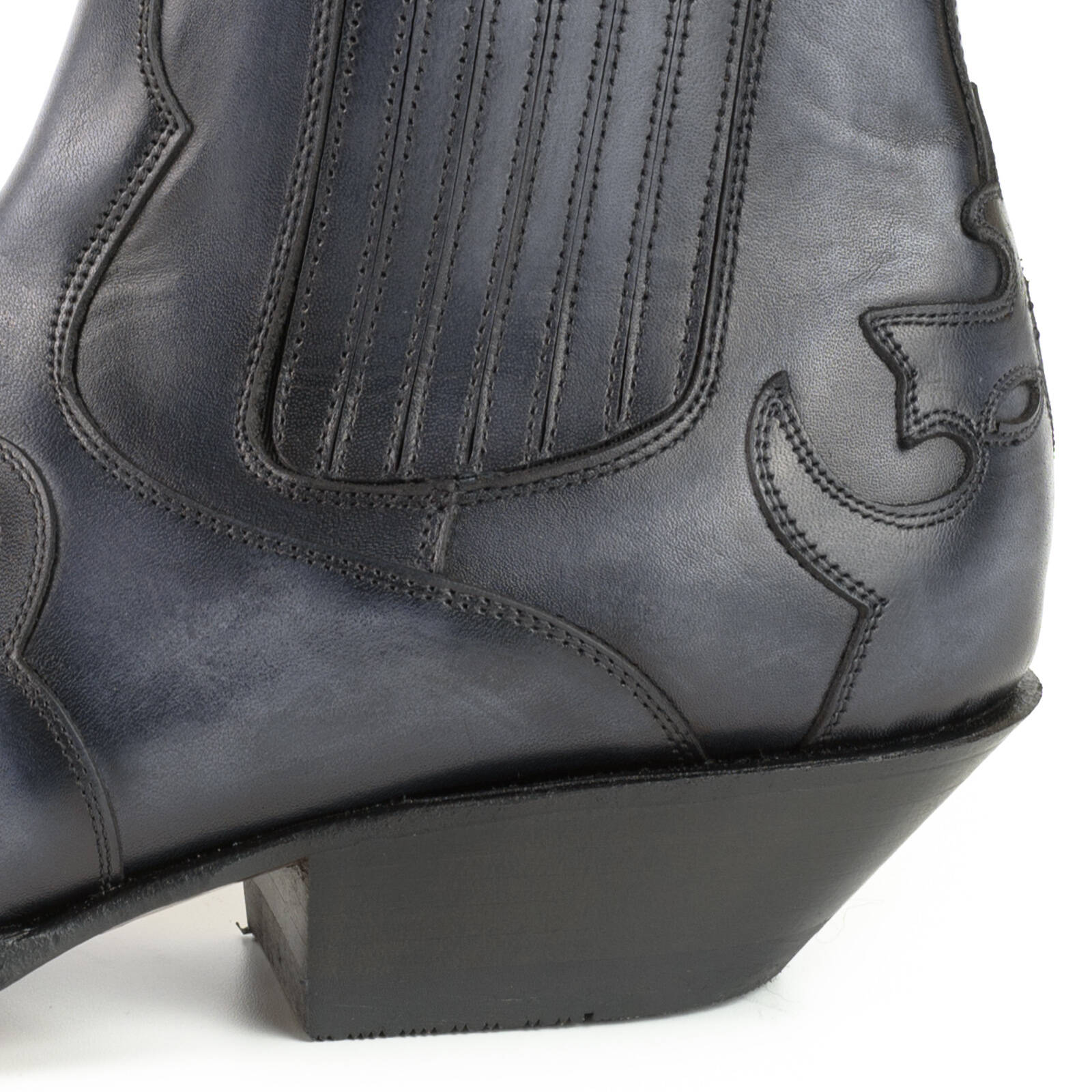 botin-cowboy-modelo-austin-1931-gris-negro-4