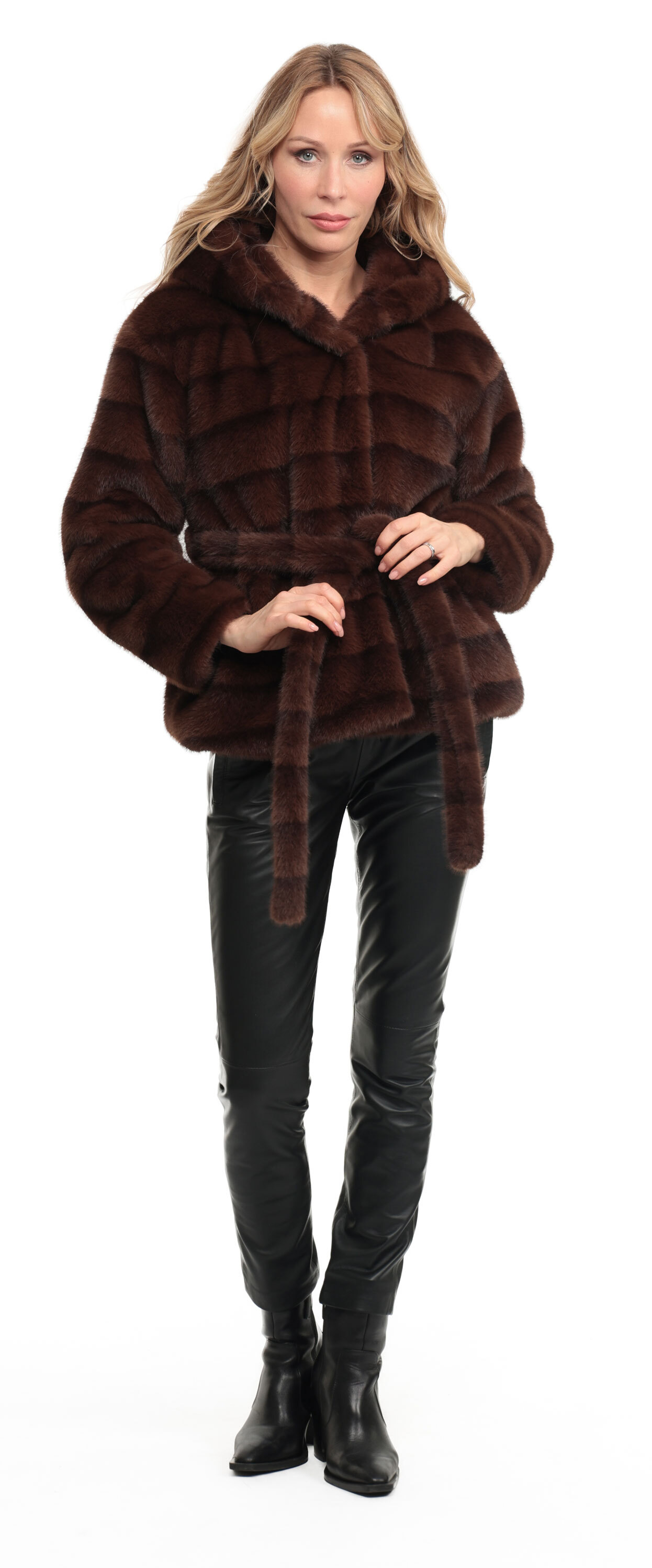 MINK-COURT-MARRON-IMG_1121