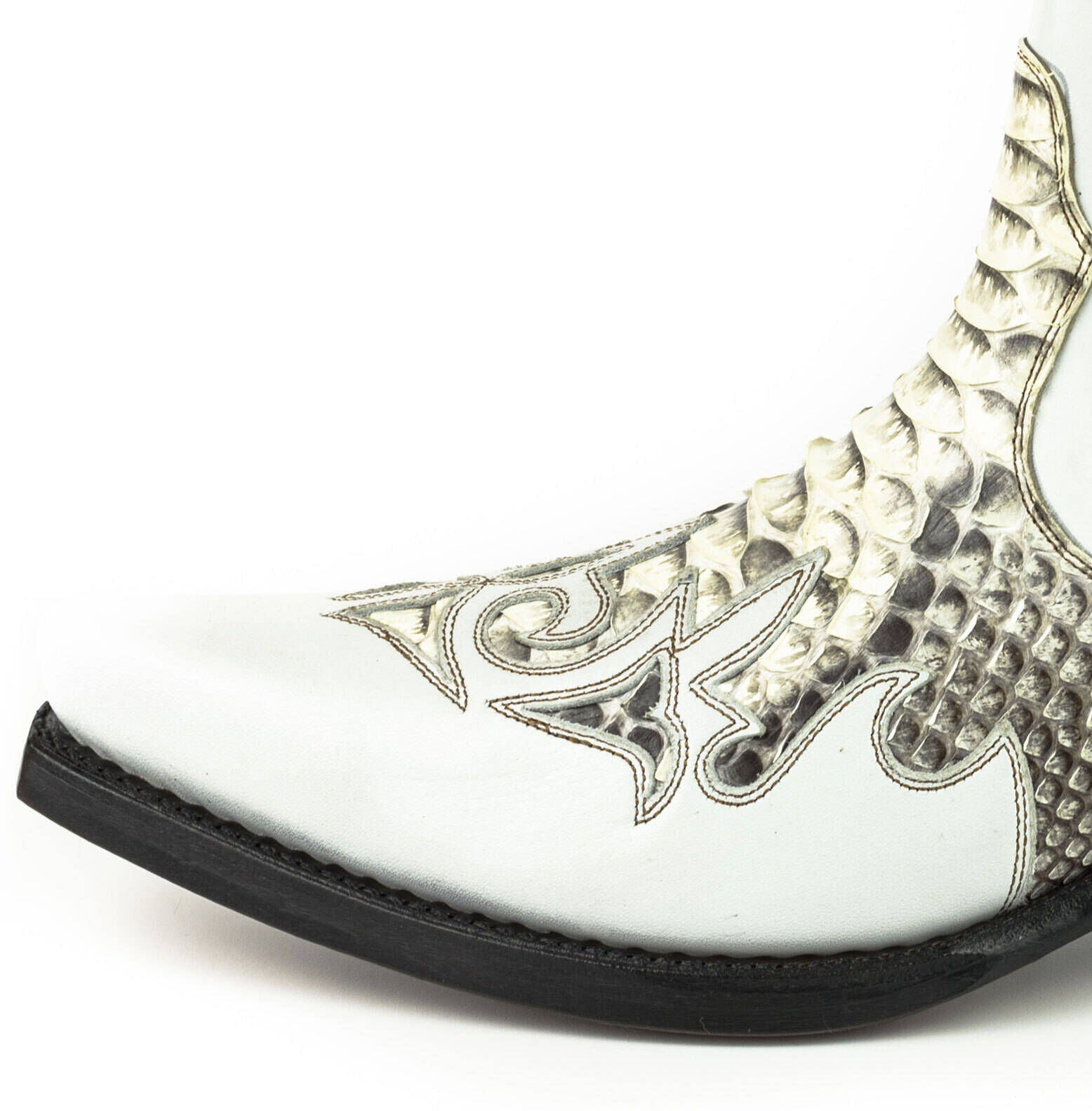 rock2500-blanc-python-zoom3