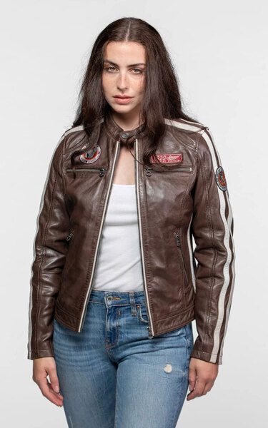 104280-ROADIE-BISON_2_-min