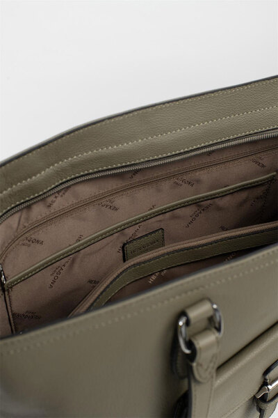 6880222-olive-interieur