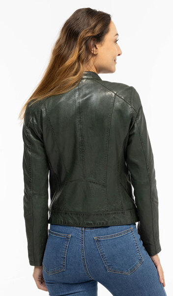 CG25-Femmes-102581-0298BD