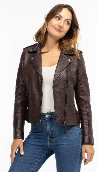 CG25-Femmes-1101-0734-0737B